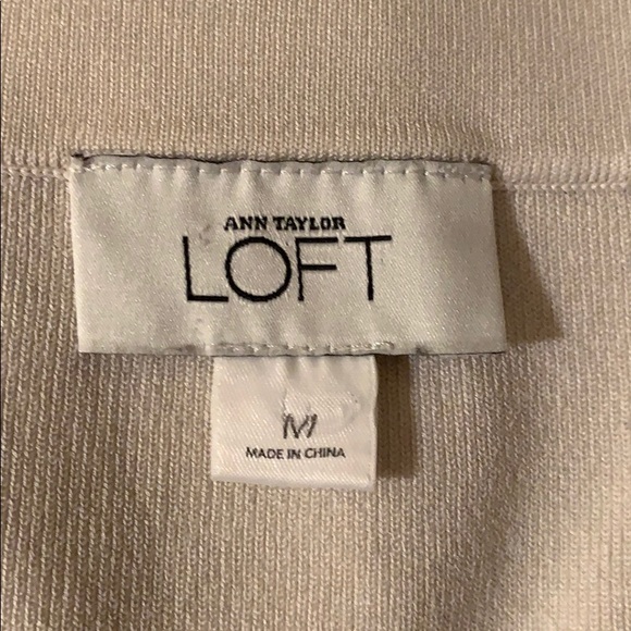 Ann Taylor Lift v-neck sleeveless sweater - Picture 4 of 5